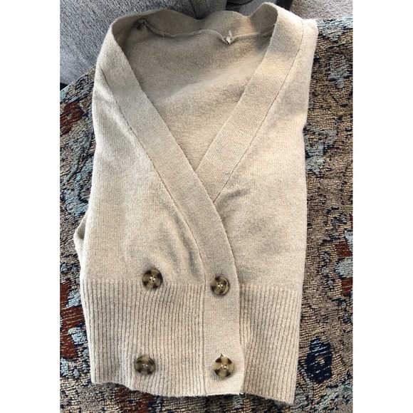 Ladies Medium Knit Cropped Cardigan Sweater L/S Beige Button To The Max Winter - Picture 12 of 14